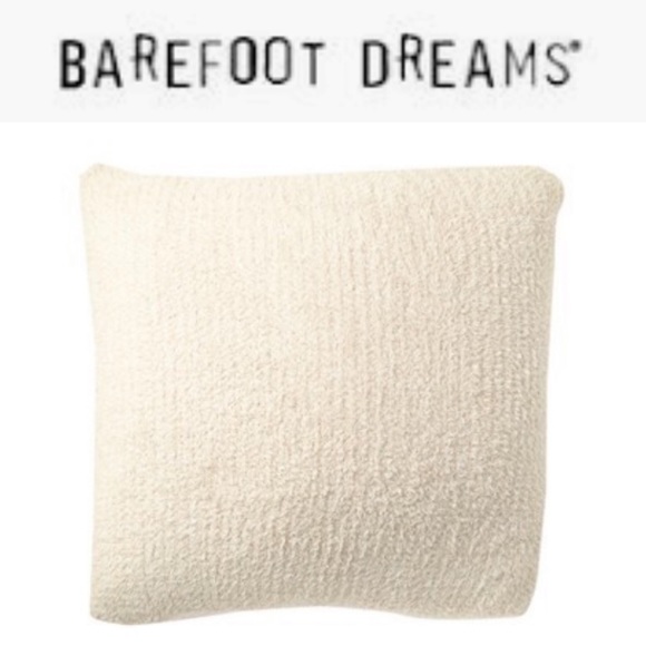 barefoot dreams pillows